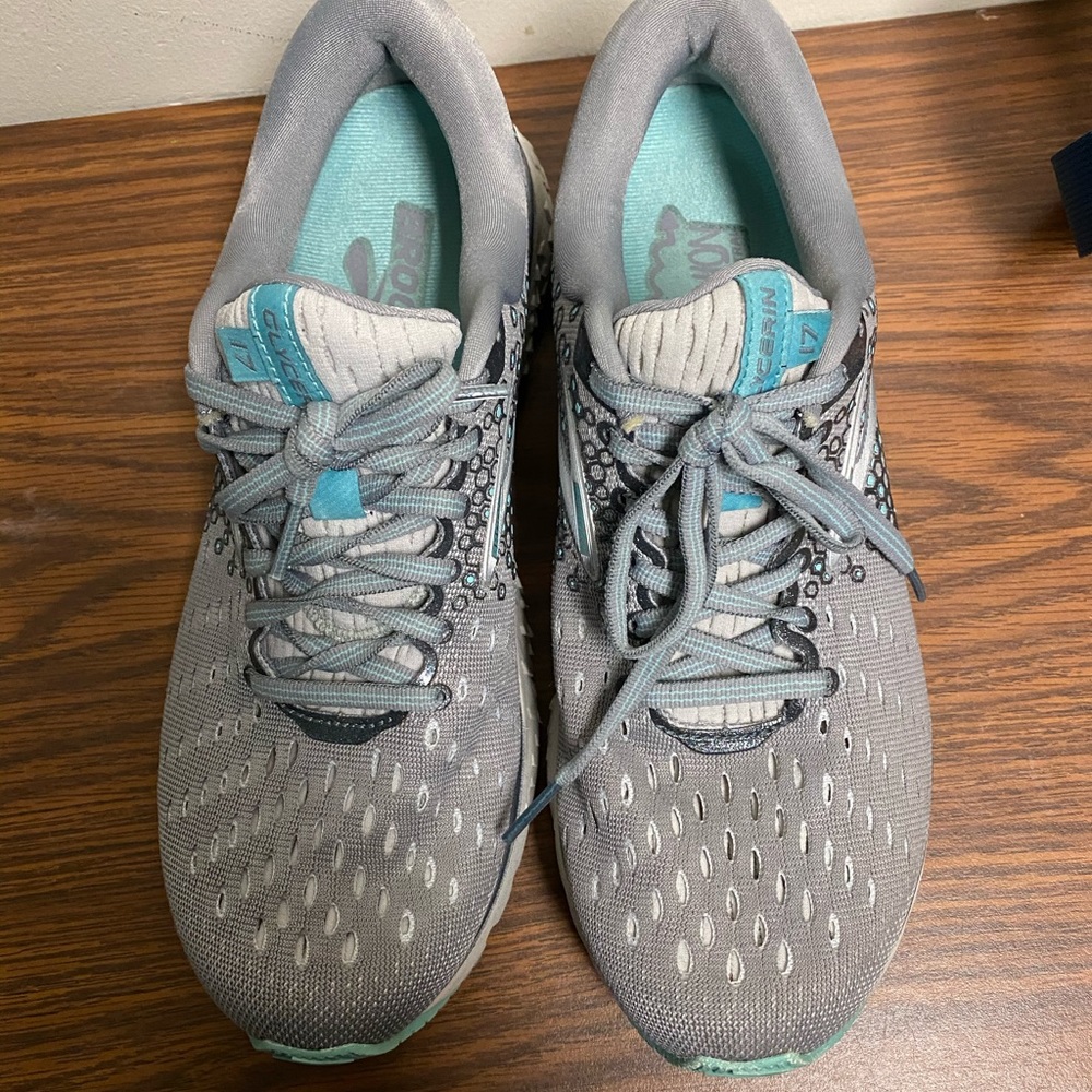 Brooks Glycerin 17 size 9 gray and blue